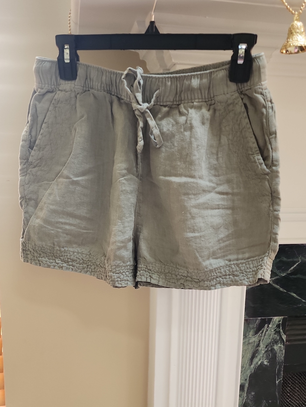 C&C California Light Sage Green Linen Drawstring Elastic Shorts Sz M